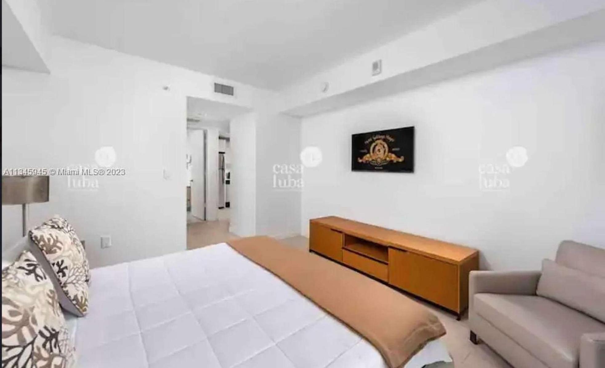 Вилла 2602 E Hallandale Beach Blvd 1 Br Экстерьер фото
